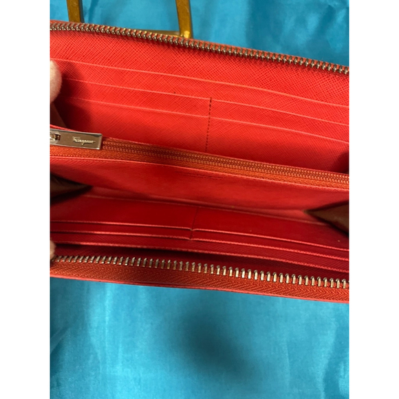 Salvatore Ferragamo Red Leather Wallet VGUC - Picture 6 of 13